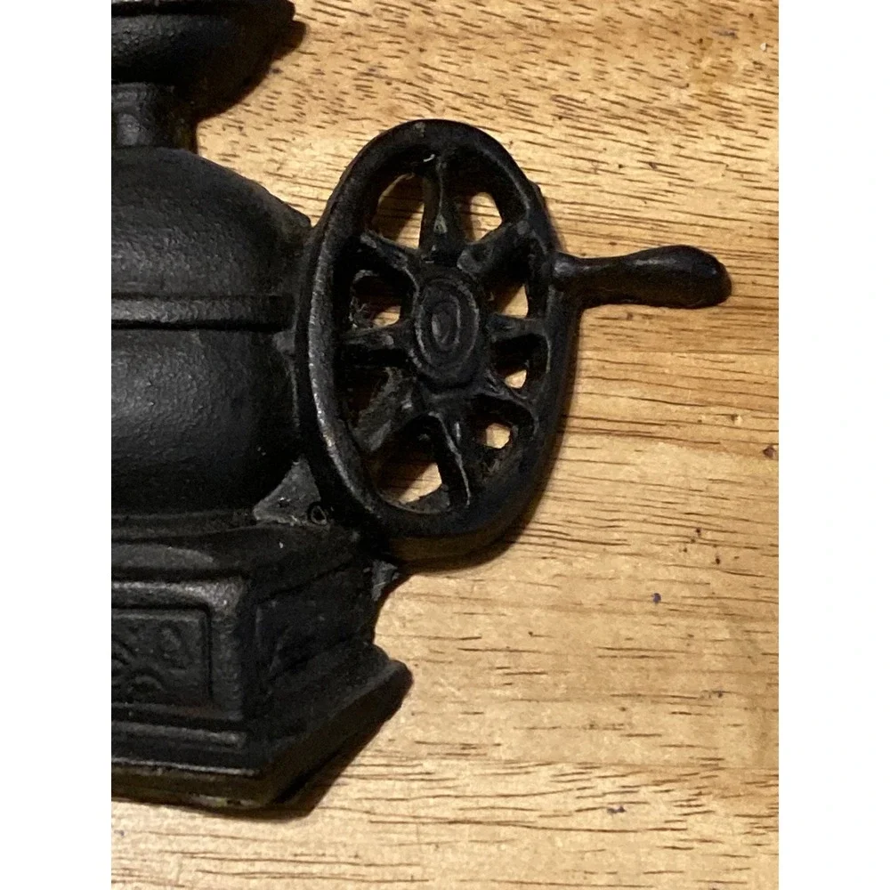 Vintage Cast Iron Coffee Grinder Wall Decor Double Wheel Black Metal Mill 5.5in